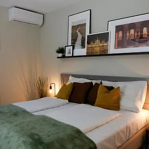  Apartment Akacfa